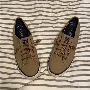 Sperry Topsider memory foam tennis shoes